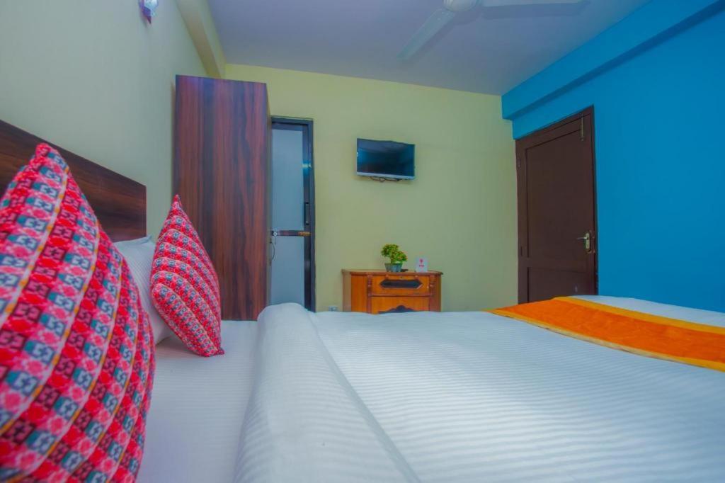 Oyo 492 Hotel Yeti Home Kathmandu Luaran gambar