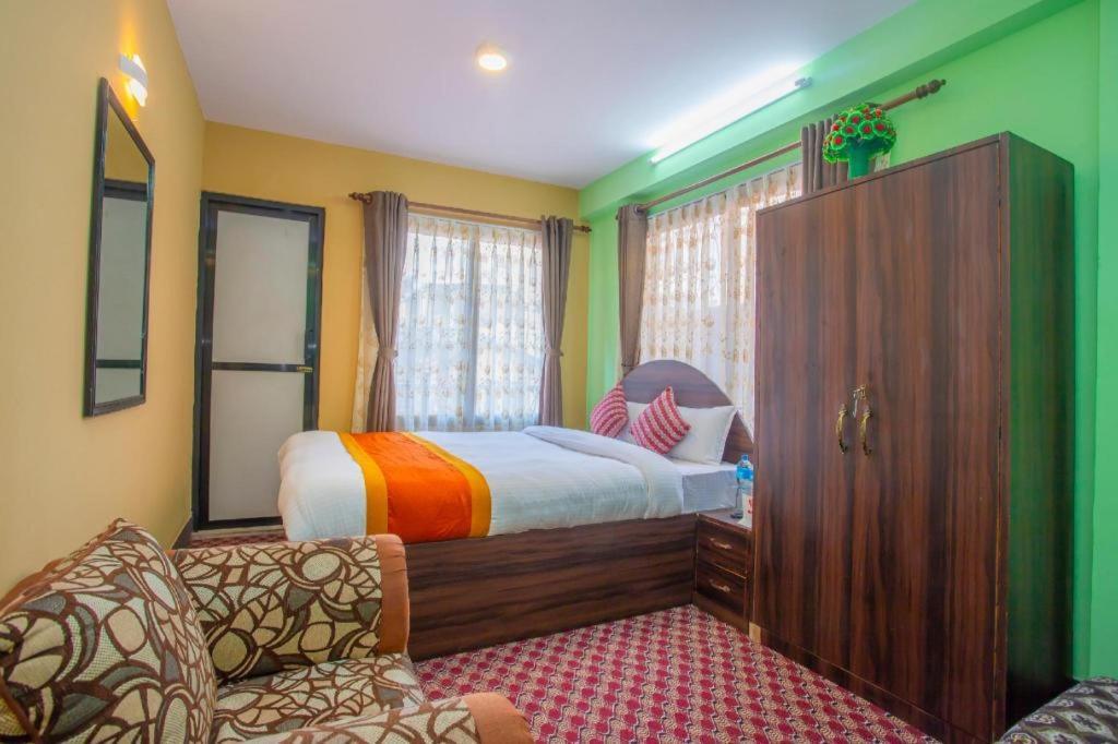 Oyo 492 Hotel Yeti Home Kathmandu Luaran gambar