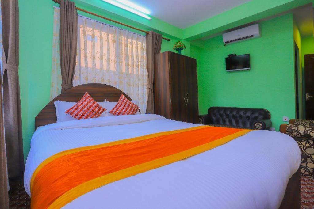 Oyo 492 Hotel Yeti Home Kathmandu Luaran gambar